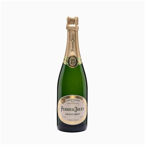 19 Best Champagne Brands For All Your Celebrations