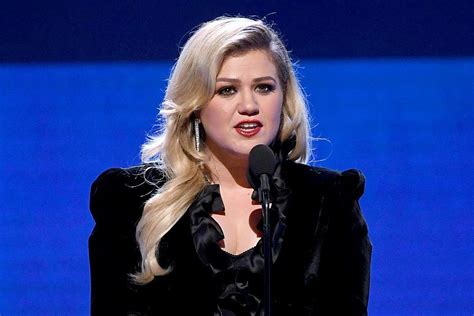 ‘The Kelly Clarkson Show’ Staff Allege ‘Traumatizing’ Work Life | DRGNews