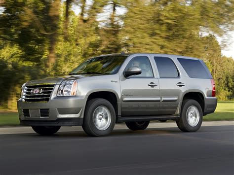 GMC Yukon Hybrid - Model Years, Generations & News | Cars.com