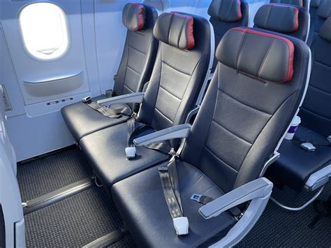 Do American Airlines Exit Row Seats Recline | Brokeasshome.com