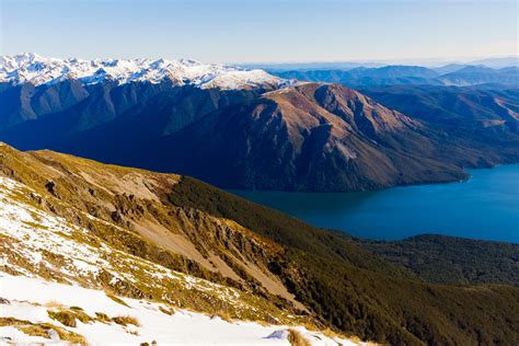 Chilly hiking in Nelson Lakes National Park | Bára and Kuba on the road