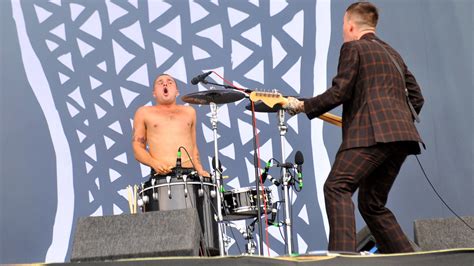 Slaves: British punk band change name to Soft Play after criticism - BBC News