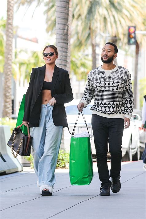 Chrissy Teigen on Rodeo Drive in Beverly Hills 05/05/2023 • CelebMafia