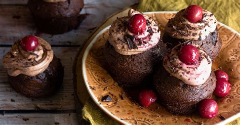 Chocolate Cherry Cupcakes With Chocolate Mousse | 12 Tomatoes