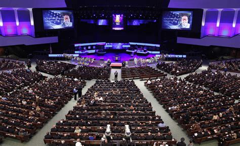 America's biggest megachurches, ranked - CBS News