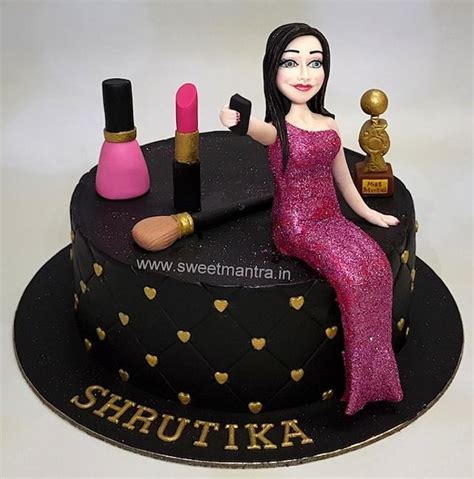 Selfie cake for model - Decorated Cake by Sweet Mantra - CakesDecor