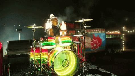 Drumming Adrian Young GIF - Drumming Adrian Young No Doubt - Discover & Share GIFs