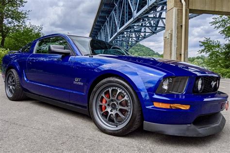 Sonic Blue 2005 Ford Mustang