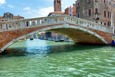 Rialto Bridge on Grand Canal Editorial Stock Image - Image of blue ...