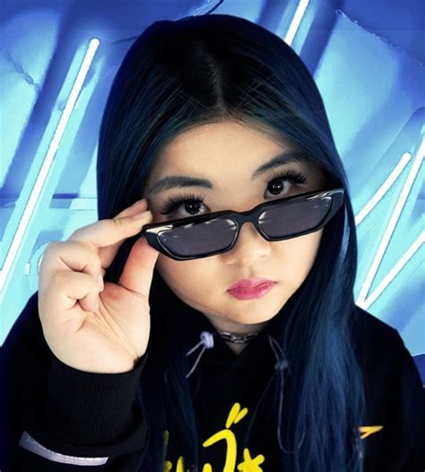 ItsFunneh Age, Net Worth, Boyfriend, Family, Siblings and Biography - TheWikiFeed