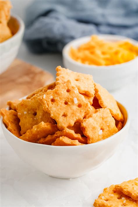 Keto Cheese Crackers (grain-free, gluten-free) - Texanerin Baking