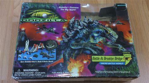 Trendmasters Godzilla 1998 US Micro Battle World: Battle At Brooklyn Bridge - a photo on Flickriver