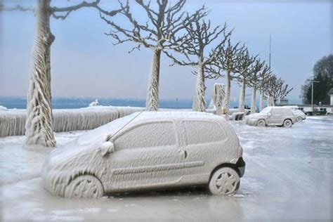 You Can't Deny The Beauty Of These Frozen Cars (50 pics)