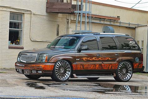 2002 Cadillac Escalade Driver Side Front View - Lowrider