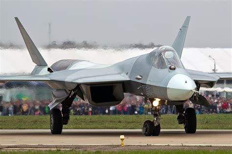 File:Sukhoi T-50, Russia - Air Force AN2311351.jpg - Wikimedia Commons