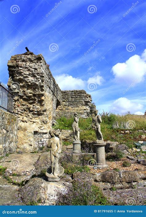 Garden Statues Sandgate Castle Kent UK Stock Image - Image of women, england: 81791655