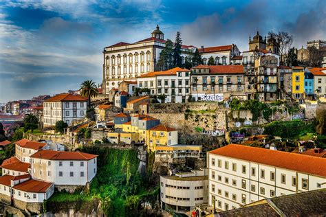 6 Ways to Get From Lisbon to Porto | GoCar Tours