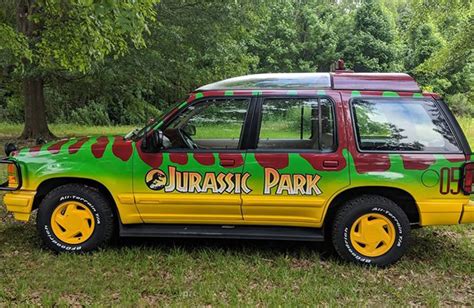 1992 Ford Explorer XLT UN46 | Investing Media Blog | Jurassic park, Jurassic park toys, Jurassic