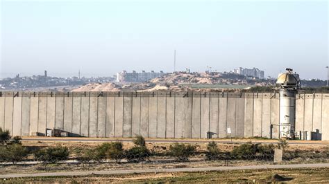 Israel-Gaza border - two women, a common dream