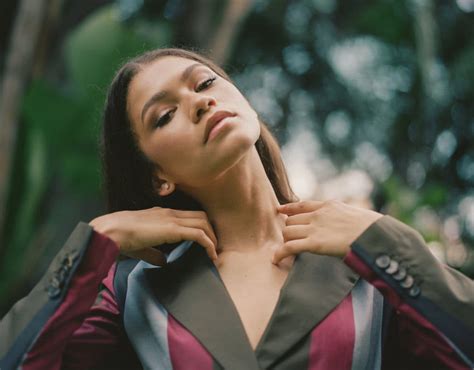 Zendaya Jumps From Disney to Drug Binges in HBO’s Graphic ‘Euphoria ...