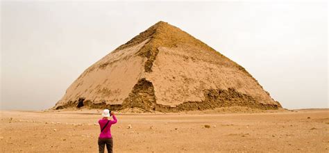 Bent Pyramid Facts | Bent pyramid of Sneferu - Tour To Egypt