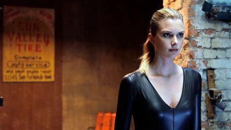 Stitchers jumps into the memories of the dead, but can’t make up its ...