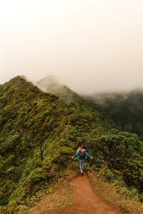 Moanalua Valley Trail: "Legal" Way To Stairway to Heaven Hike