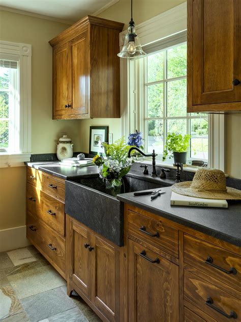 Black Kitchen Cabinets: Pictures, Ideas & Tips From HGTV | HGTV