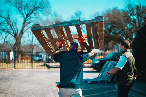 Tips for Safely Handling and Storing Your Wooden Pallets - McNeilly ...