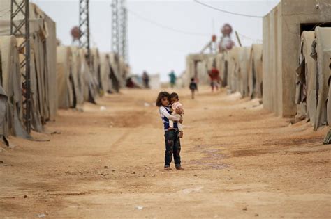 Harsh truths behind child refugees fleeing war – alone | Al Arabiya English