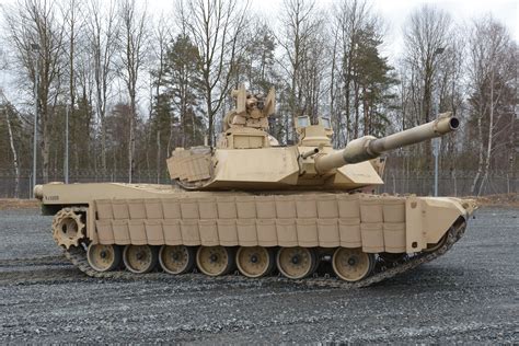 Tank crew learns ARAT install | Article | The United States Army