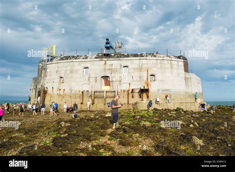 Participants of the 2017 Bembridge and St Helens "Fort Walk" on the ...