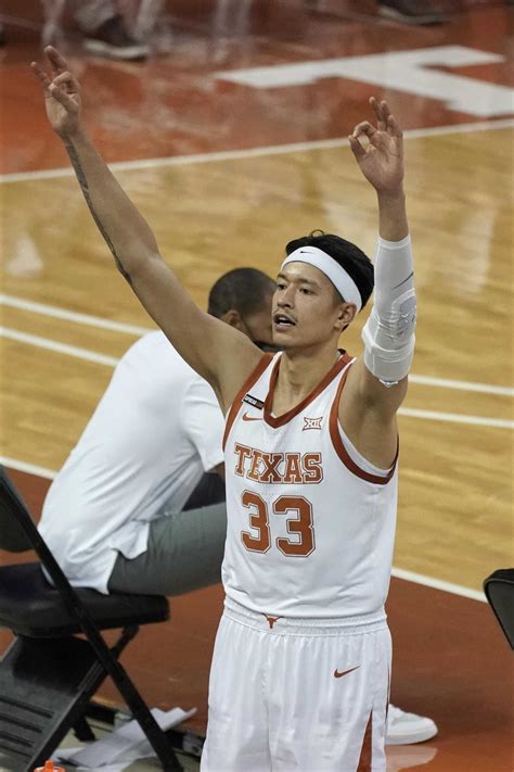 Texas’ Kamaka Hepa proves he’s more than a hype man