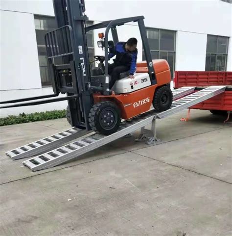 Portable Forklift Ramp, Straight Vehicle Ramp, Aluminium Mobile Container Load Aluminum Loading ...