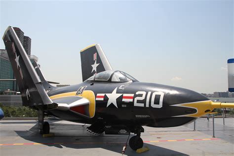 File:Grumman F9F-8 Cougar 1955 IMG 2107.JPG - Wikimedia Commons