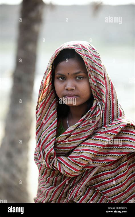 Bangladeshi girl hi-res stock photography and images - Alamy