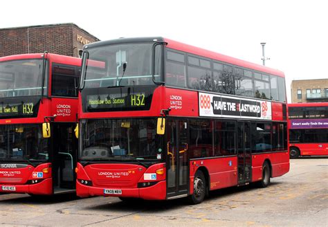 London Bus Routes | Route H32: Southall, Town Hall - Hounslow, Bus Station