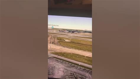 Houston Hobby Airport🛫🛬🛩️💺 ️ - YouTube