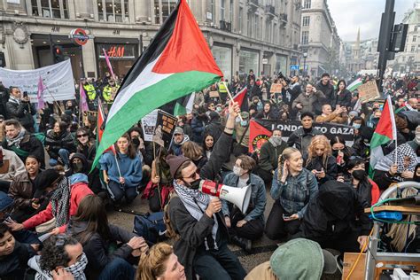 London pro-Palestine protest latest: Fireworks thrown at police and 29 ...