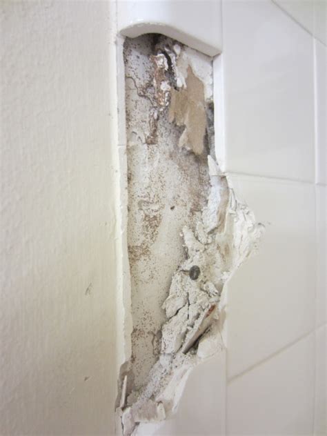 Removing Bathroom Tiles From Plasterboard – Semis Online