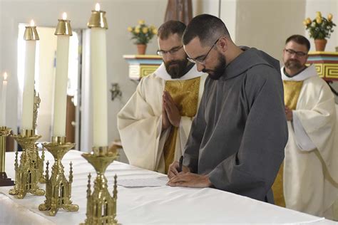 Final founding member of Franciscan Friars of the Holy Spirit takes vows - The Catholic Sun