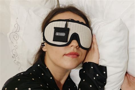 Could the Somni Mask Offer a Shortcut to Lucid Dreaming? | Man of Many