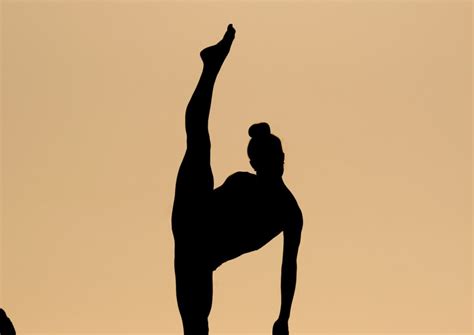 Expert Cues to Conquer the Grand Battement | Ballet for Women