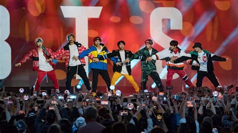 BTS Extends Contract With South Korea's Big Hit Entertainment