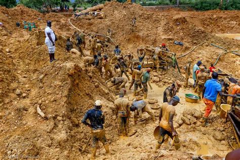 Gold, guns and China: Ghana's fight to end galamsey - African Arguments