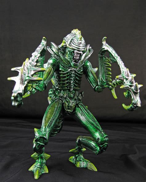 Custom Mantis Alien NECA 7" Kenner style figure