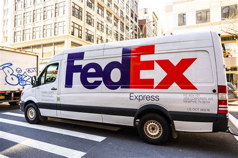 FedEx, UPS See Delivery Van Shortage Amid E-Commerce Rush - Bloomberg