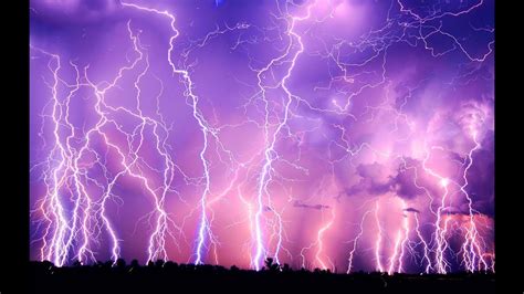 Epic Lightning Storm Rages Over Nebraska - YouTube