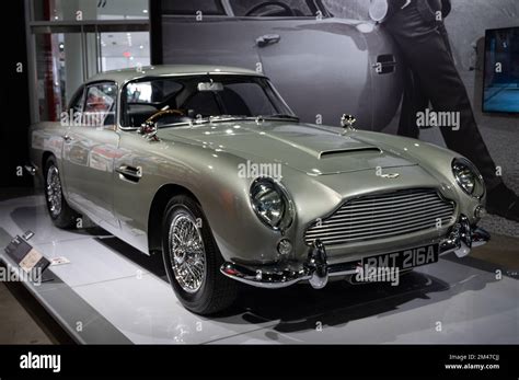 Aston martin db5 james bond model hi-res stock photography and images ...