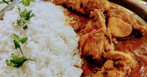 Chicken curry with white rice Recipe by Subhalaxmi Samantaray - Cookpad